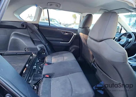 2021 Toyota Rav4 Xle z USA, uszkodzony, nr VIN 2T3W1RFV9MC152165